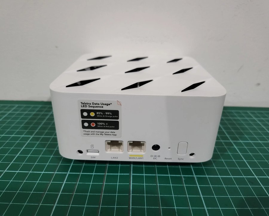 4G LTE无线路由器 网状WiFi 家用多设备连接